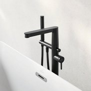 Eine schwarze Badewannen Armatur